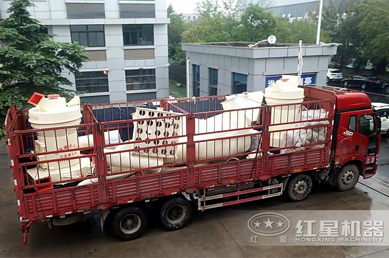 超細磨粉機已發貨 超細磨粉機已發貨