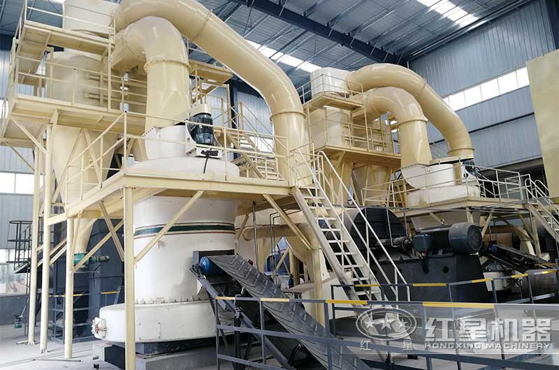 吉林膨潤土雷蒙磨粉機現(xiàn)場 吉林膨潤土雷蒙磨粉機現(xiàn)場